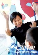 自闭症患者　需及早纠治