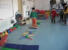 万向组合向前跳